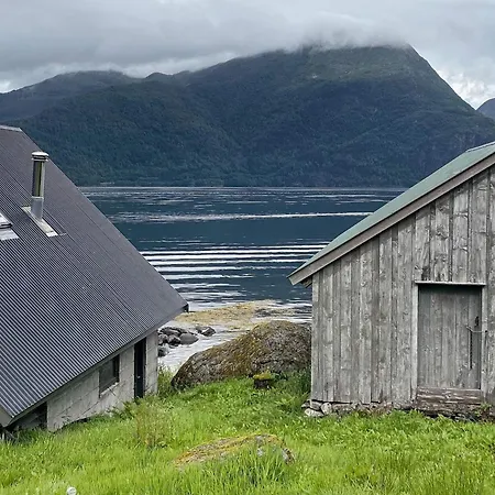 11 Person In Davik-by Traum * Davik (Sogn og Fjordane)